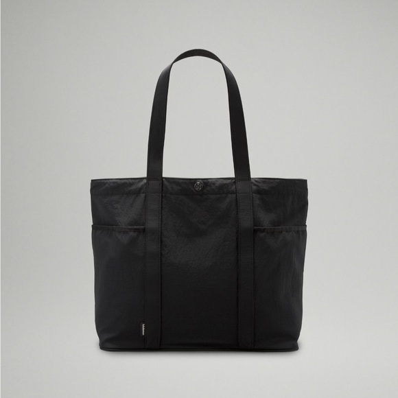 lululemon athletica Handbags - Lululemon Daily Multi-Pocket Tote Bag 20L